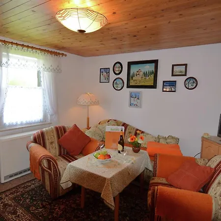 Holiday home Holiday Landhaus Neuhaus am Rennweg